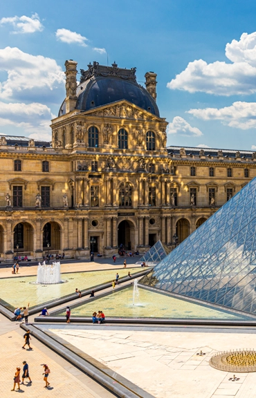 Musee du Louvre a Paris